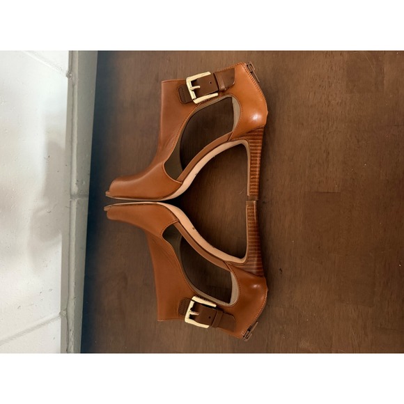 Louise et Cie Brown Leather Peep Toe Ankle Booties Heel Buckle Zip Size 6.5 - Picture 4 of 7